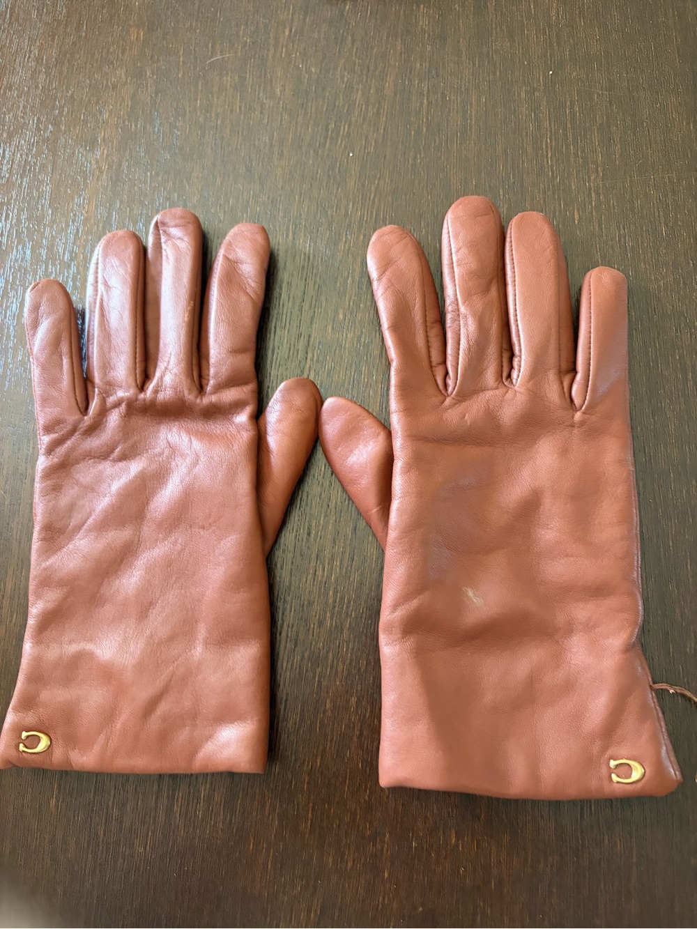 Coach Classic Women’s Leather Gloves in Chestnut Brown ring size is 6.5